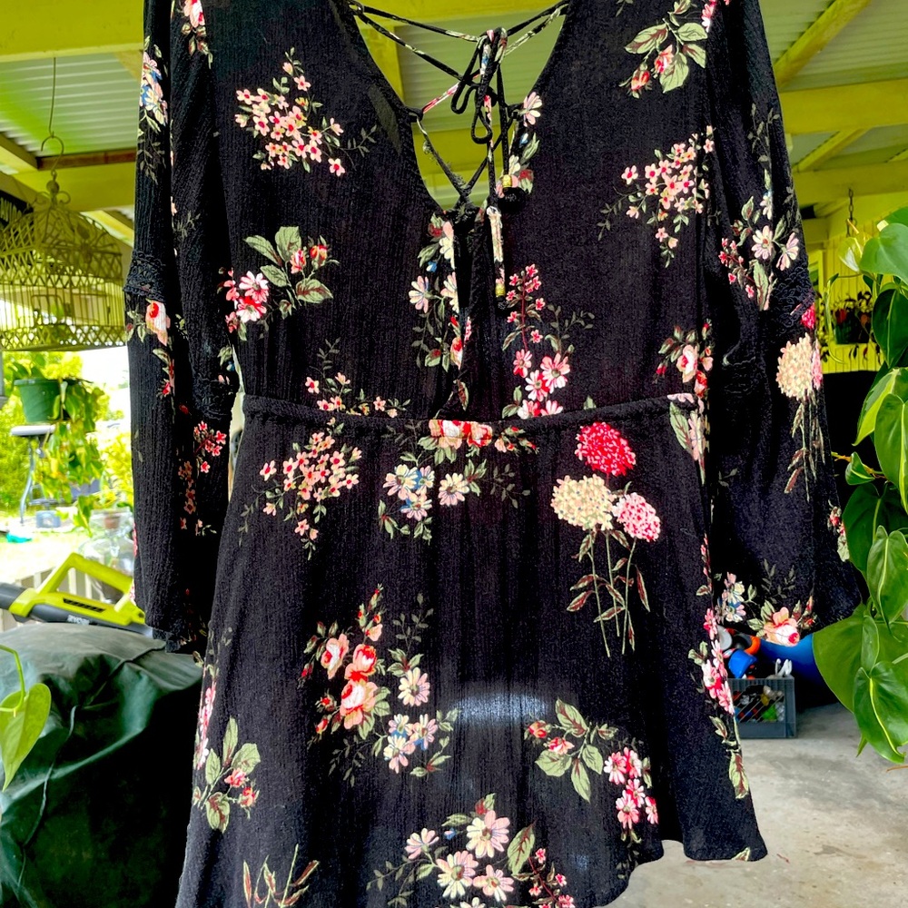 Boho peplum lace back blouse with lace bell sleeves. 100%Rayon Comfortable!